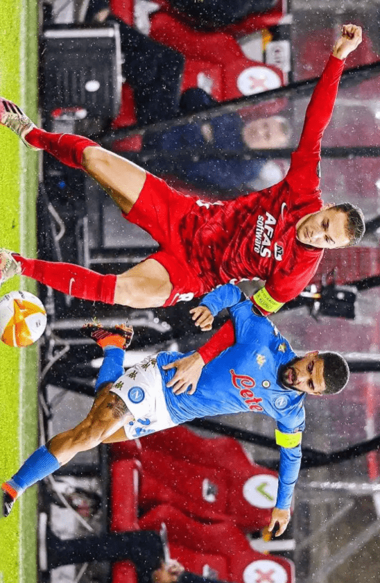 凯恩在接受 凯恩在接受